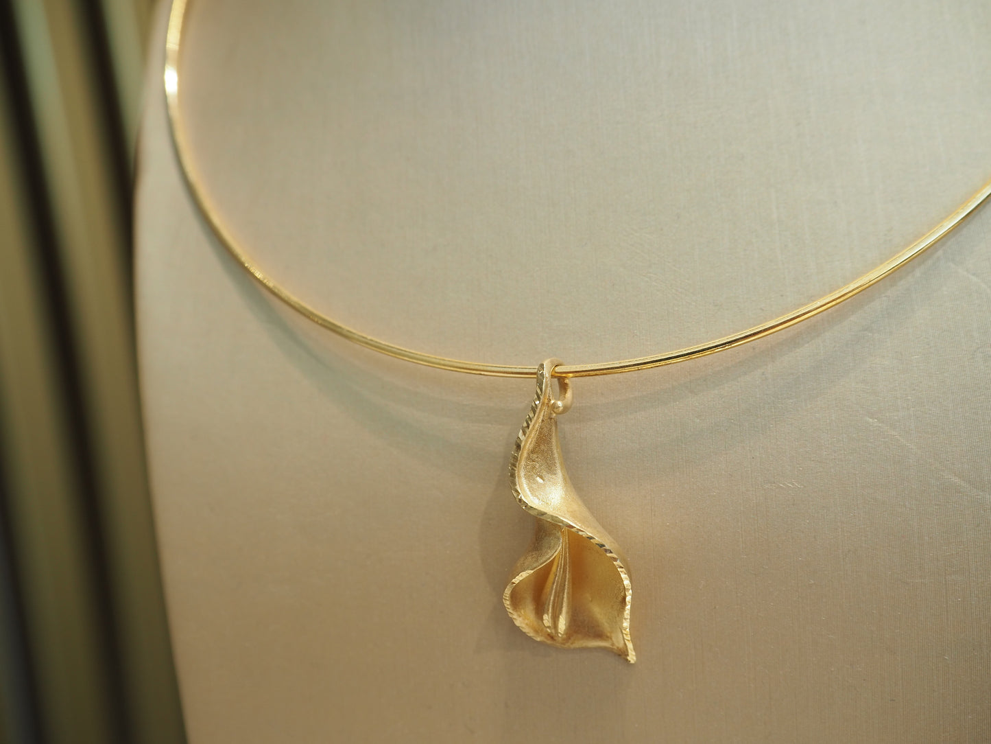 Collana calla