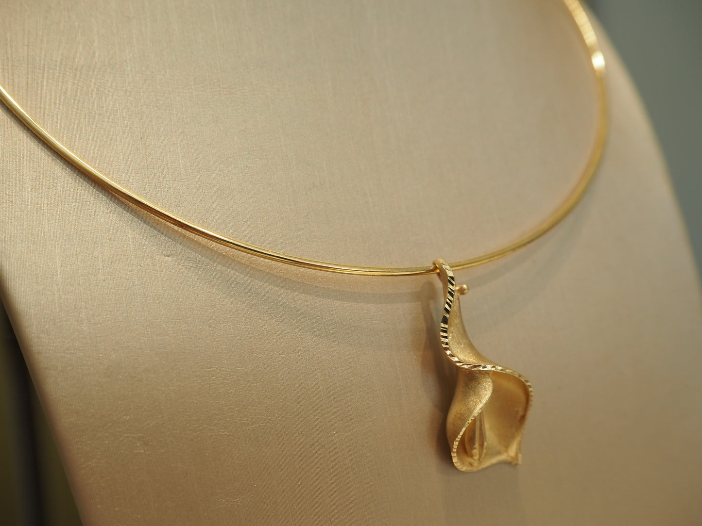 Collana calla