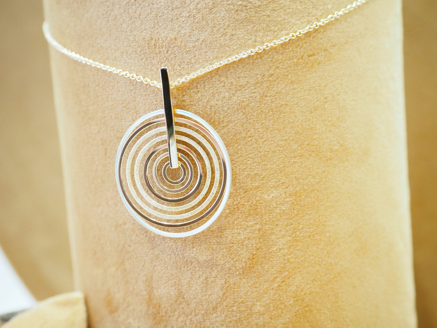 Collana multicerchi
